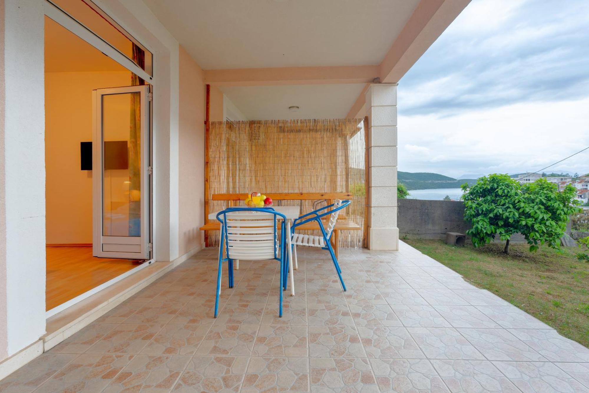 Apartments And Rooms Breeze نيوم المظهر الخارجي الصورة
